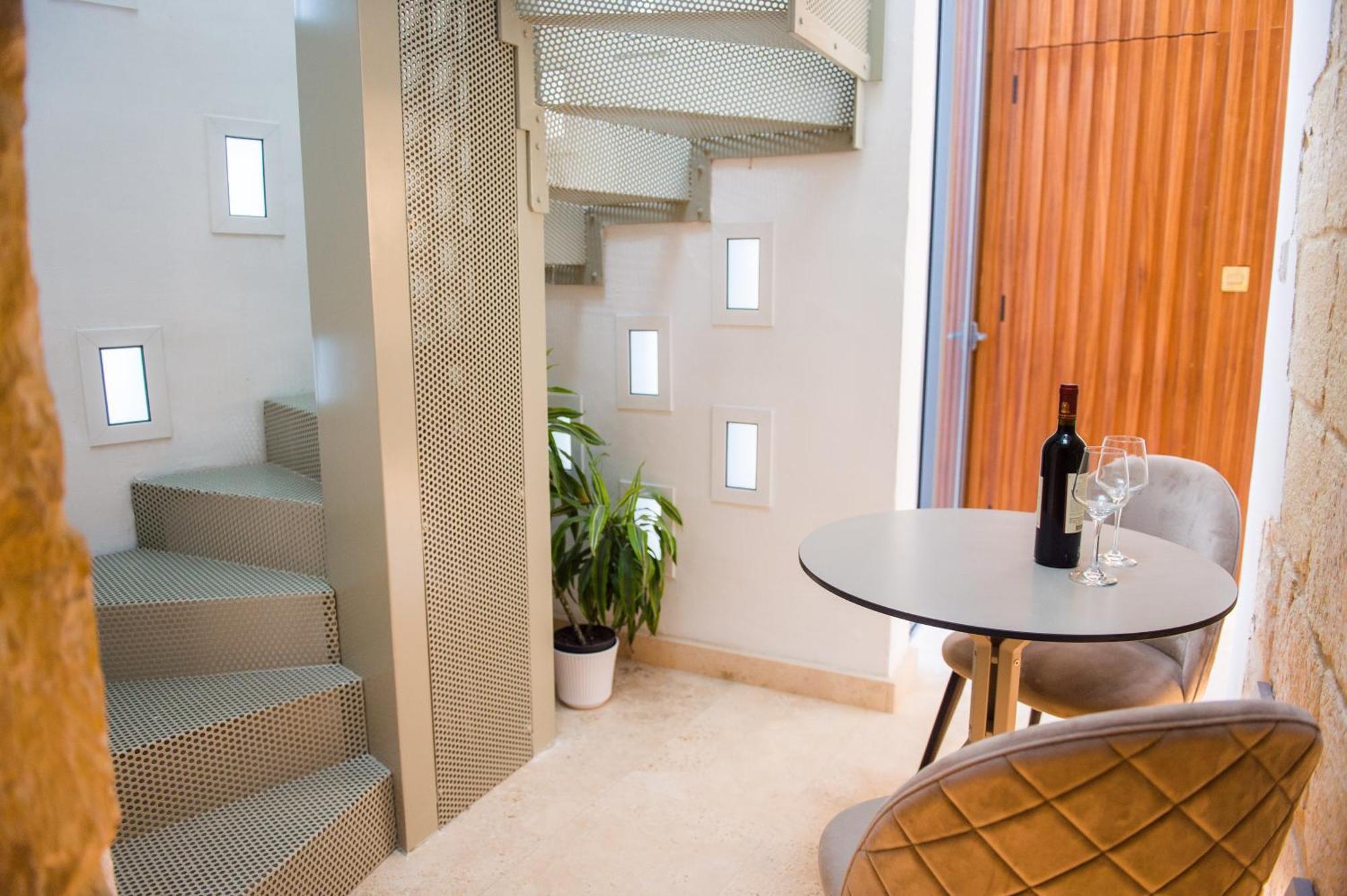 אטרד San Anton Suites מראה חיצוני תמונה
