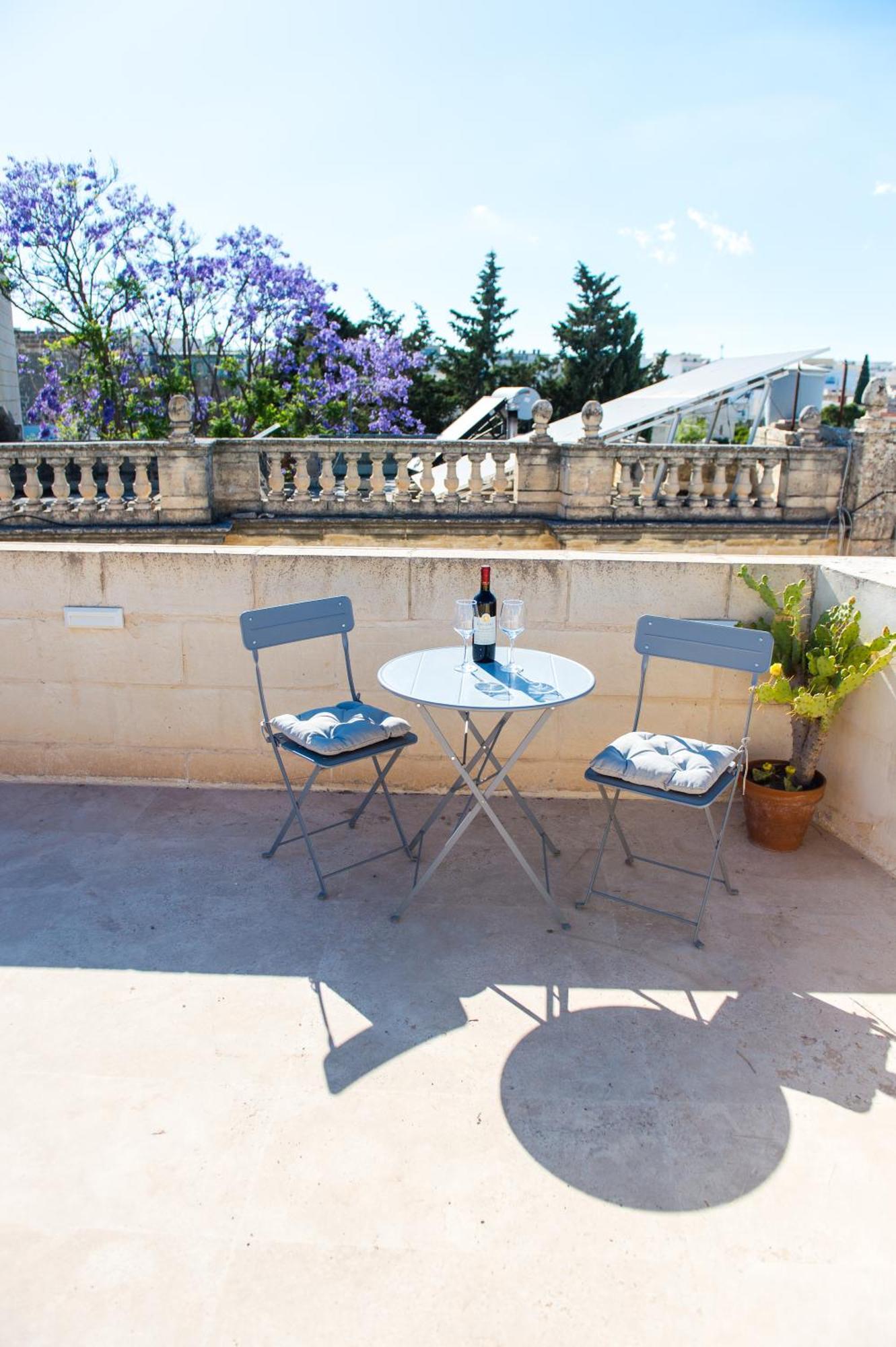אטרד San Anton Suites מראה חיצוני תמונה
