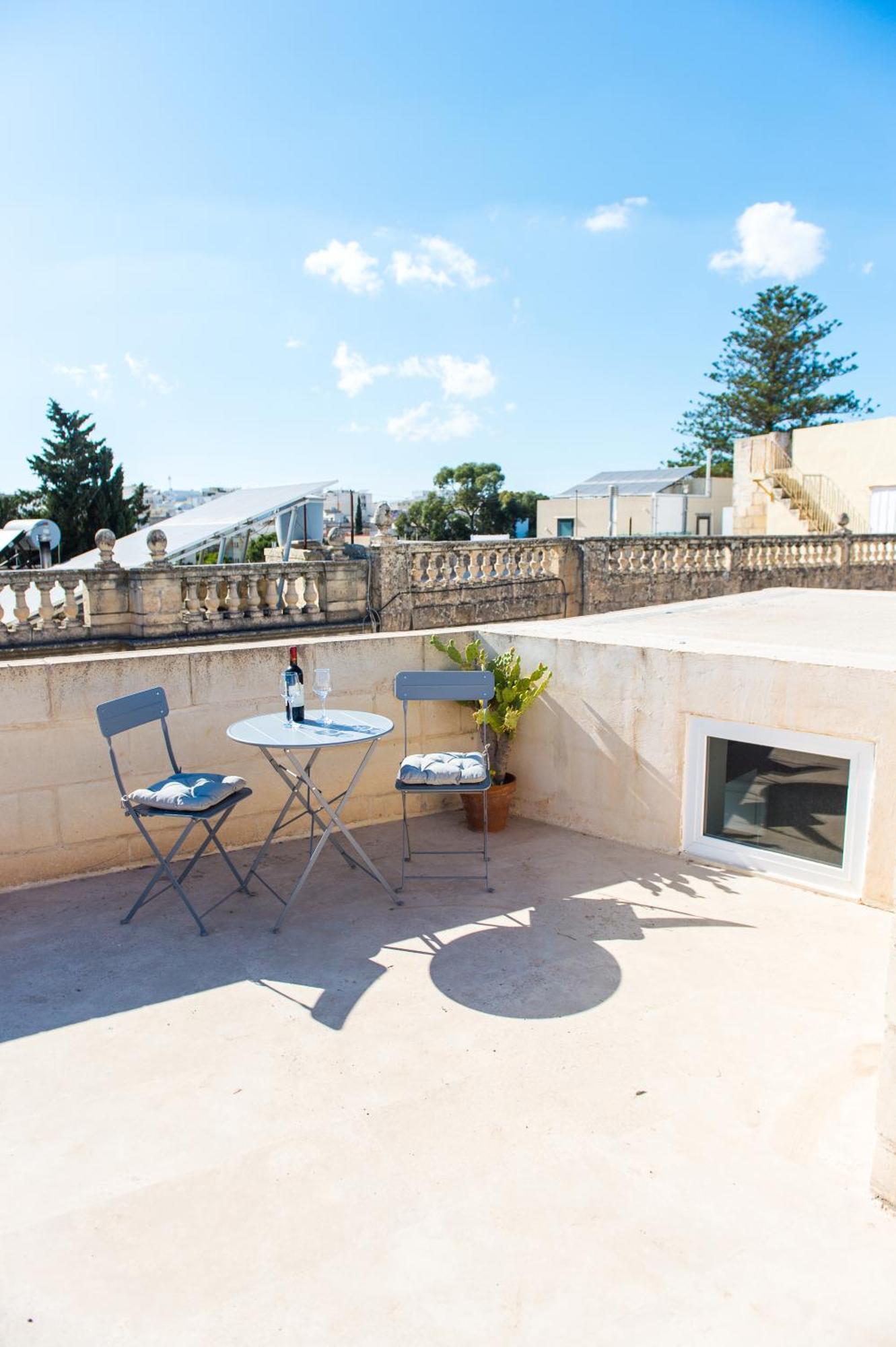 אטרד San Anton Suites מראה חיצוני תמונה