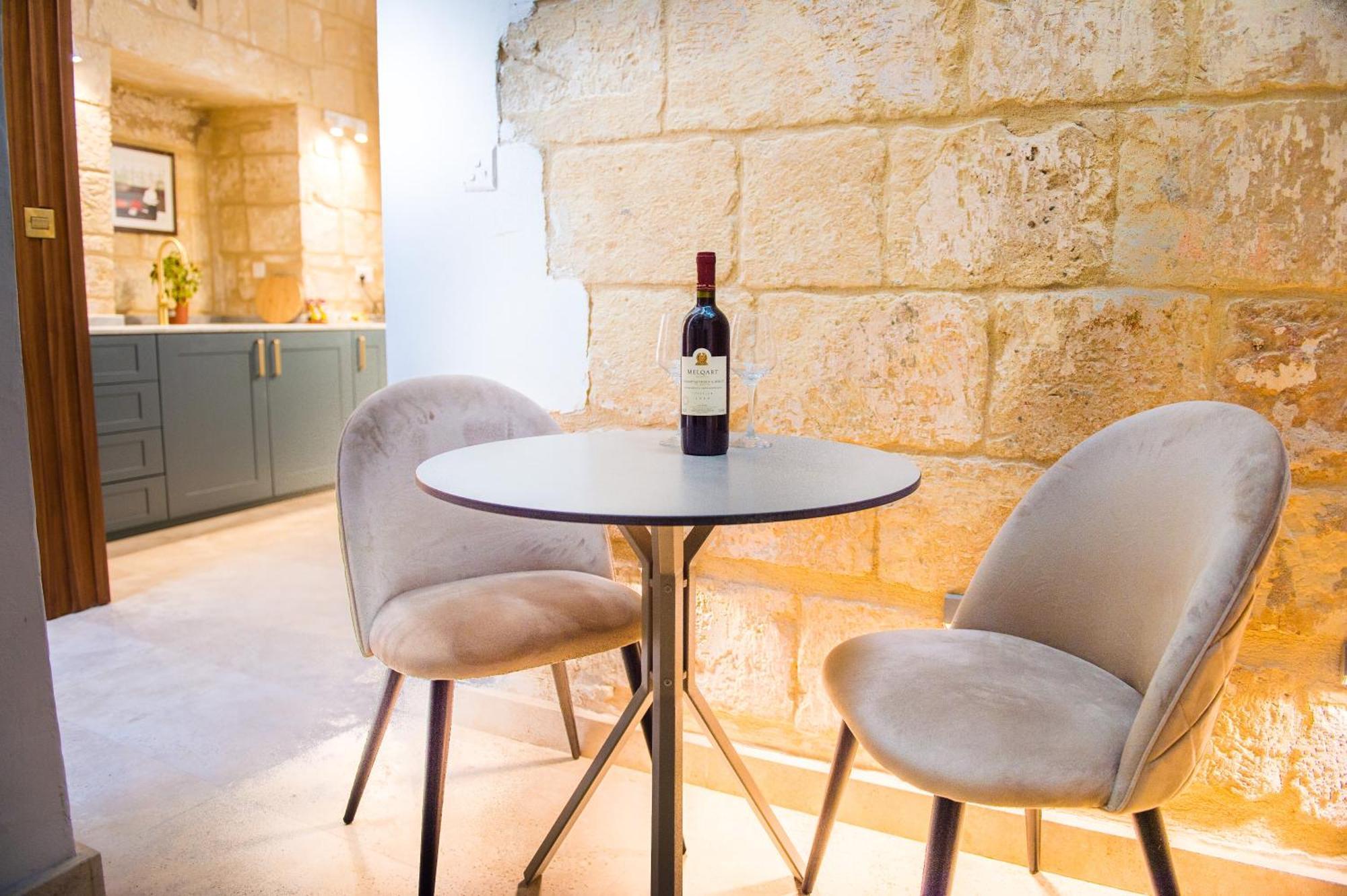 אטרד San Anton Suites מראה חיצוני תמונה