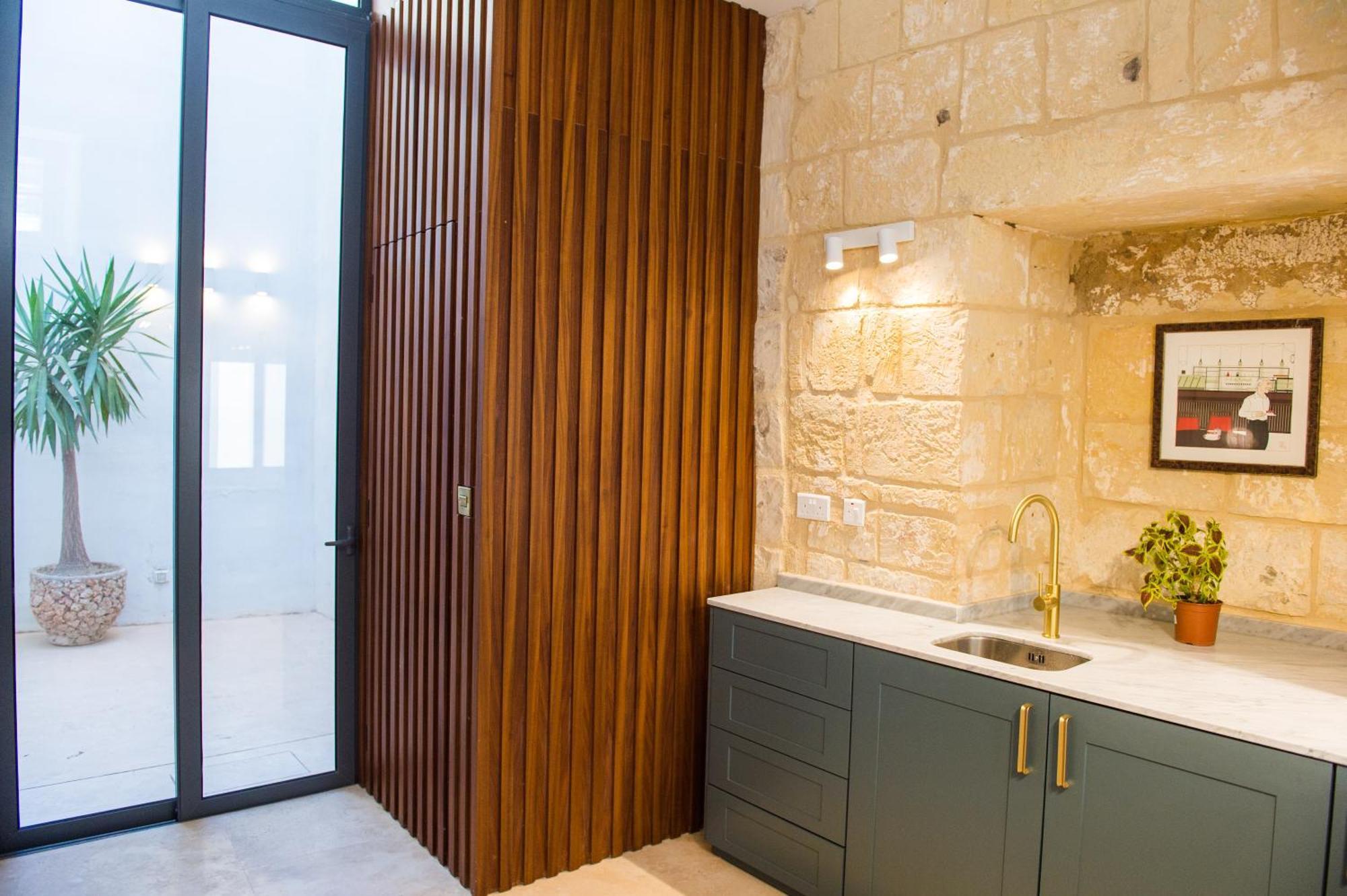 אטרד San Anton Suites מראה חיצוני תמונה